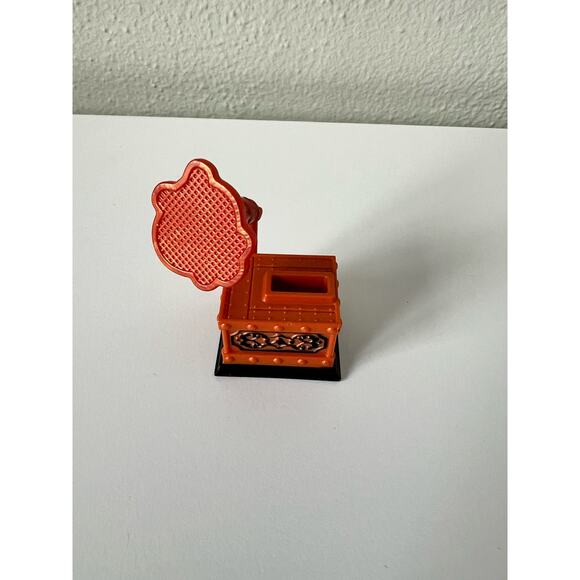 Monster High Doll Dead Tired Robecca Steam GRAMOPHONE Only Replacement Part - Picture 1 of 5